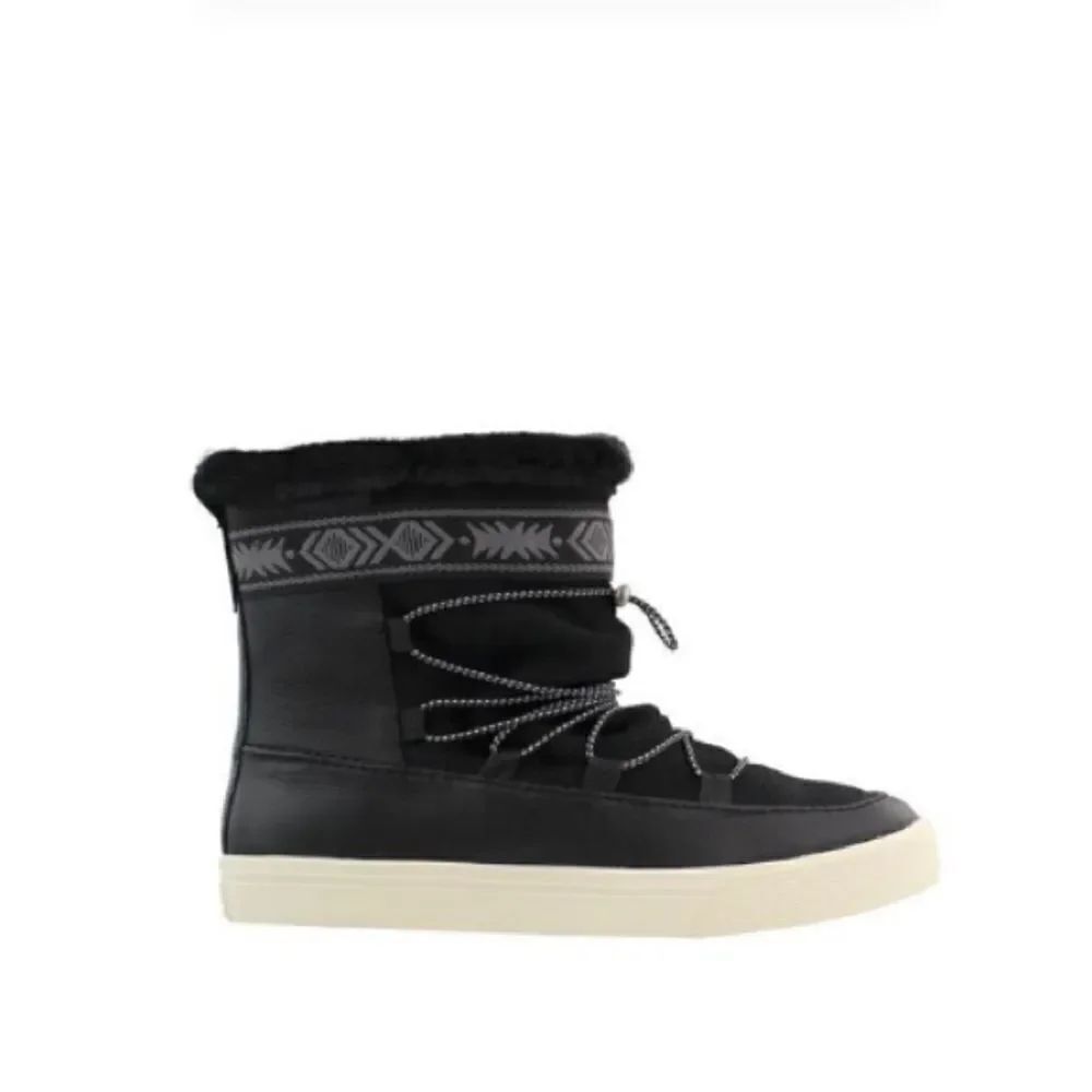 NIB Toms Alpine leather boho boots. Size 7.5